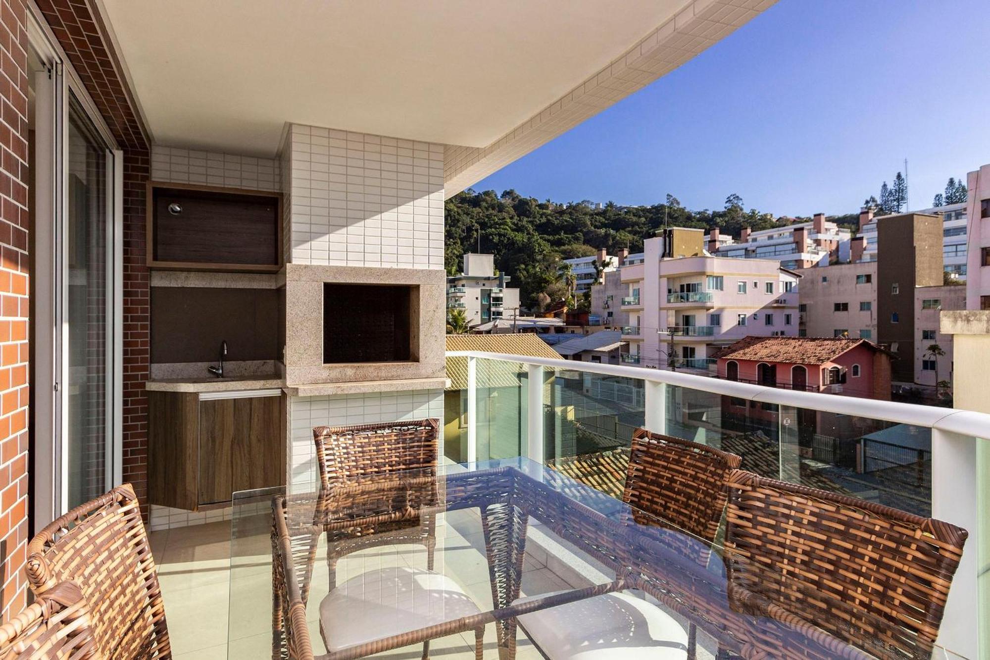 Boulevard Bombinhas: Beachfront Luxury Condo with Pool & 24/7 Security Exterior photo