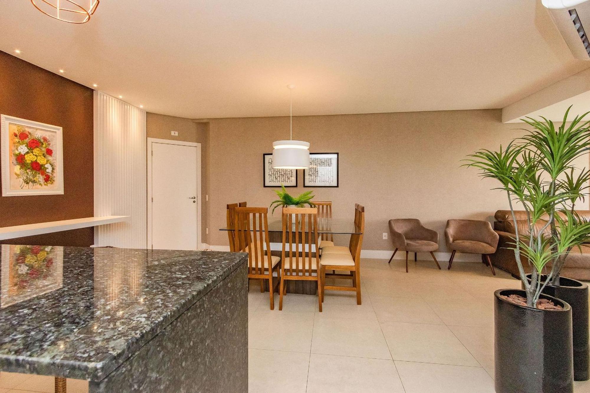 Boulevard Bombinhas: Beachfront Luxury Condo with Pool & 24/7 Security Exterior photo