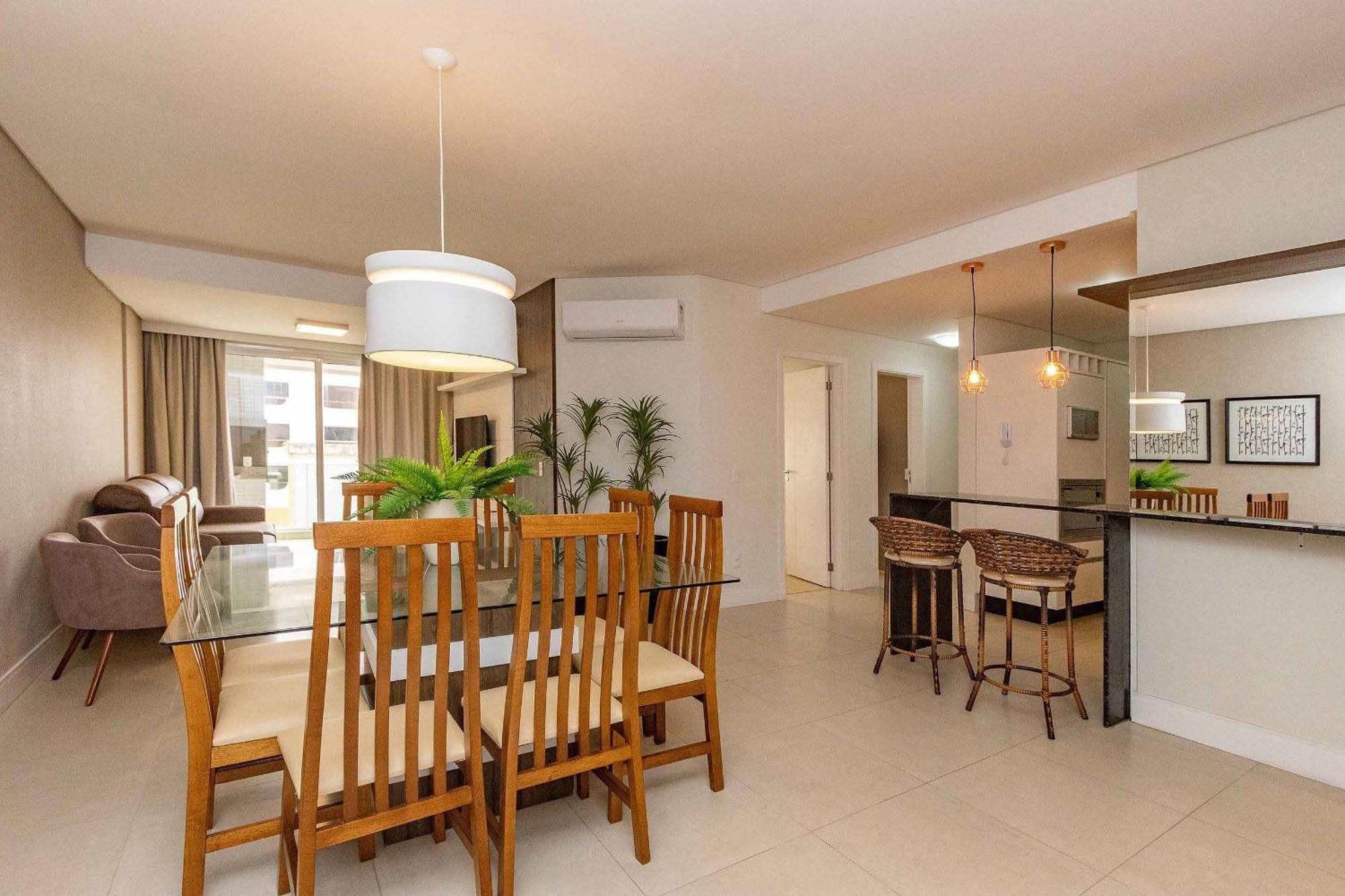 Boulevard Bombinhas: Beachfront Luxury Condo with Pool & 24/7 Security Exterior photo